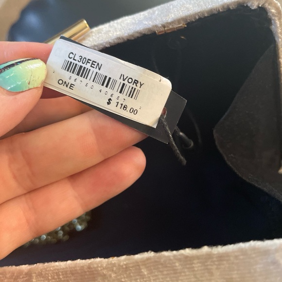 TADASHI SHOJI Carla CLUTCH IVORY VELVET Handbag Gold Removable Strap Purse NWT - Picture 6 of 8